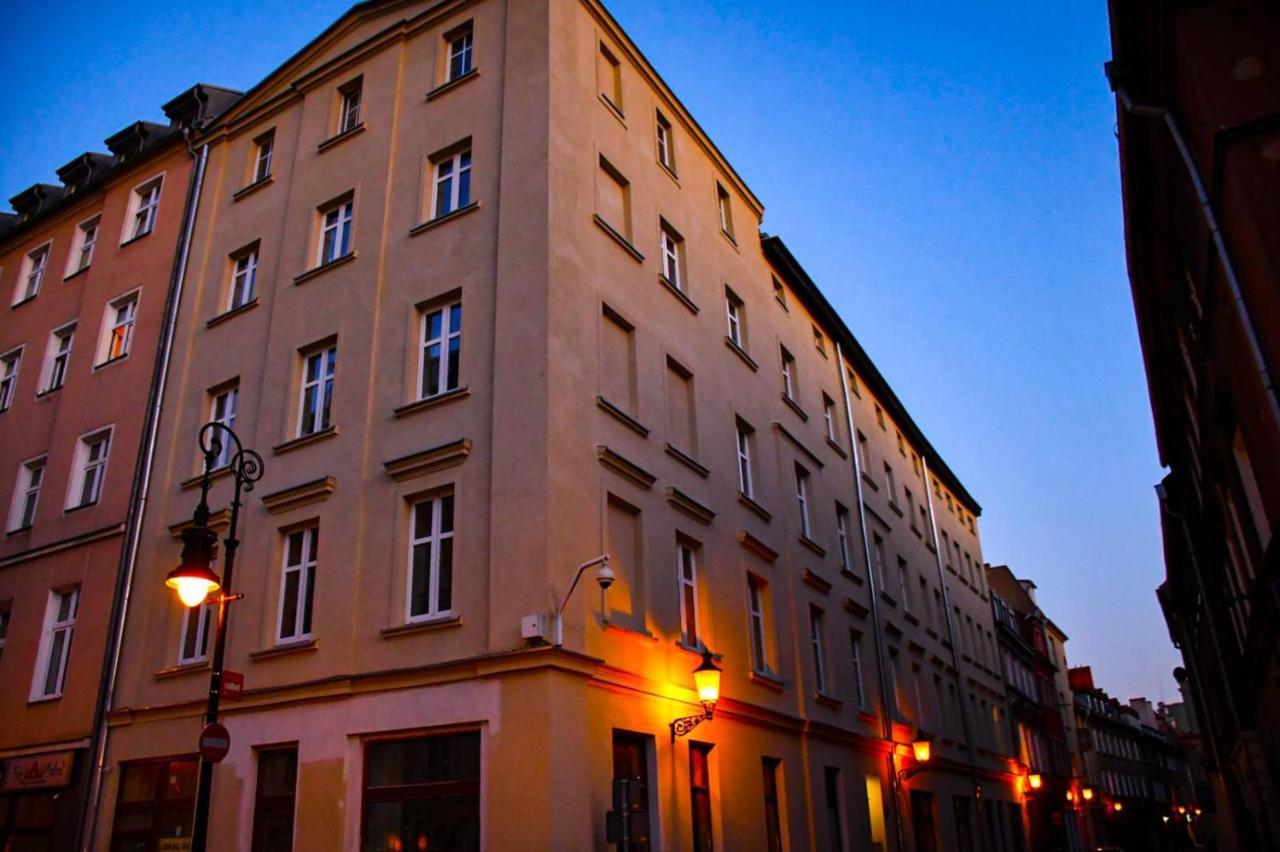 Old Town Mystery- Appartement Poznań Buitenkant foto